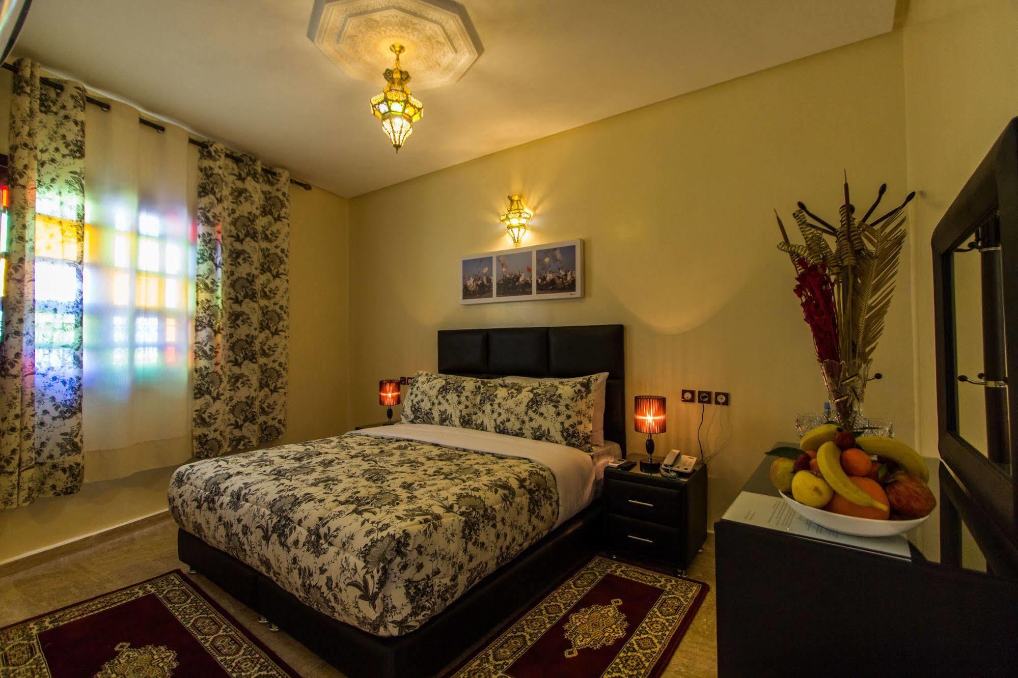 Hotel Blue Sky เฟส ภายนอก รูปภาพ